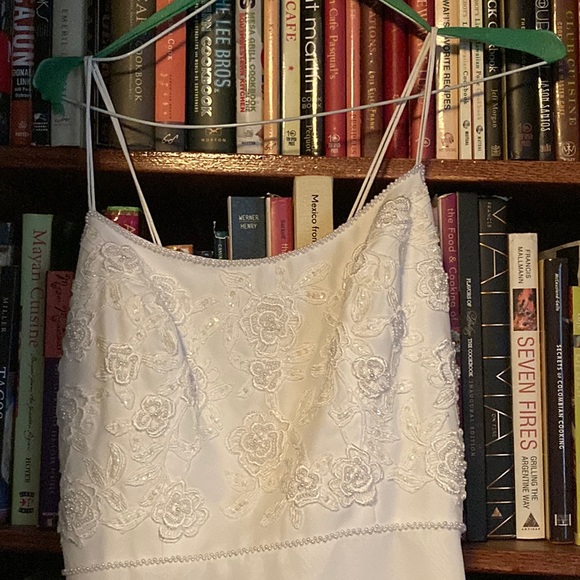 Wedding dress- simple A-line shape with spaghetti straps. - Picture 2 of 7